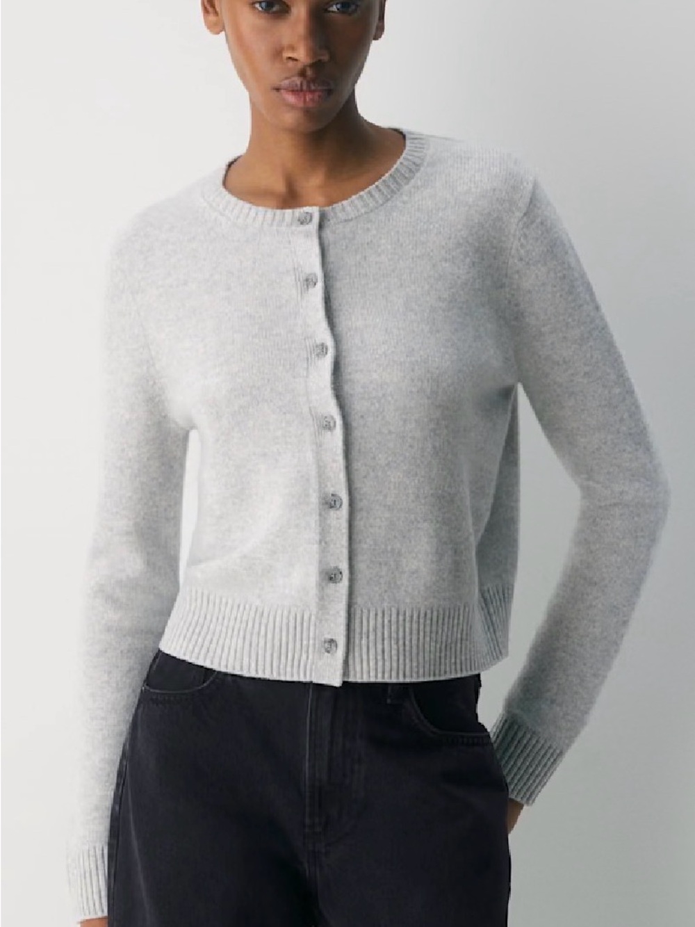 Aritzia Essential Cashmere Cardigan in Heather Chrome
